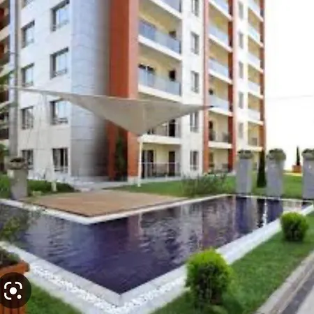 Leopard Studio Incity Apartment