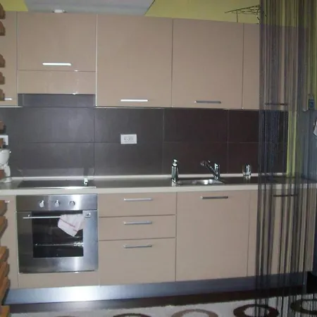 Leopard Studio Incity Apartment Bucharest